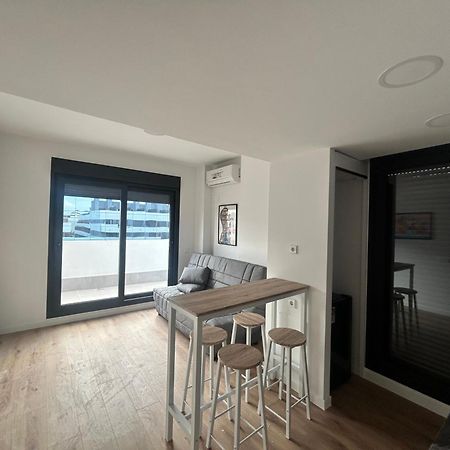 Estudios Homer Y Disney Con Piscina Climatizada, Piscina Exterior,Gimnasio, Coworking, Padel,Netflix Y Wifi Gratis San Sebastián de los Reyes Exteriör bild