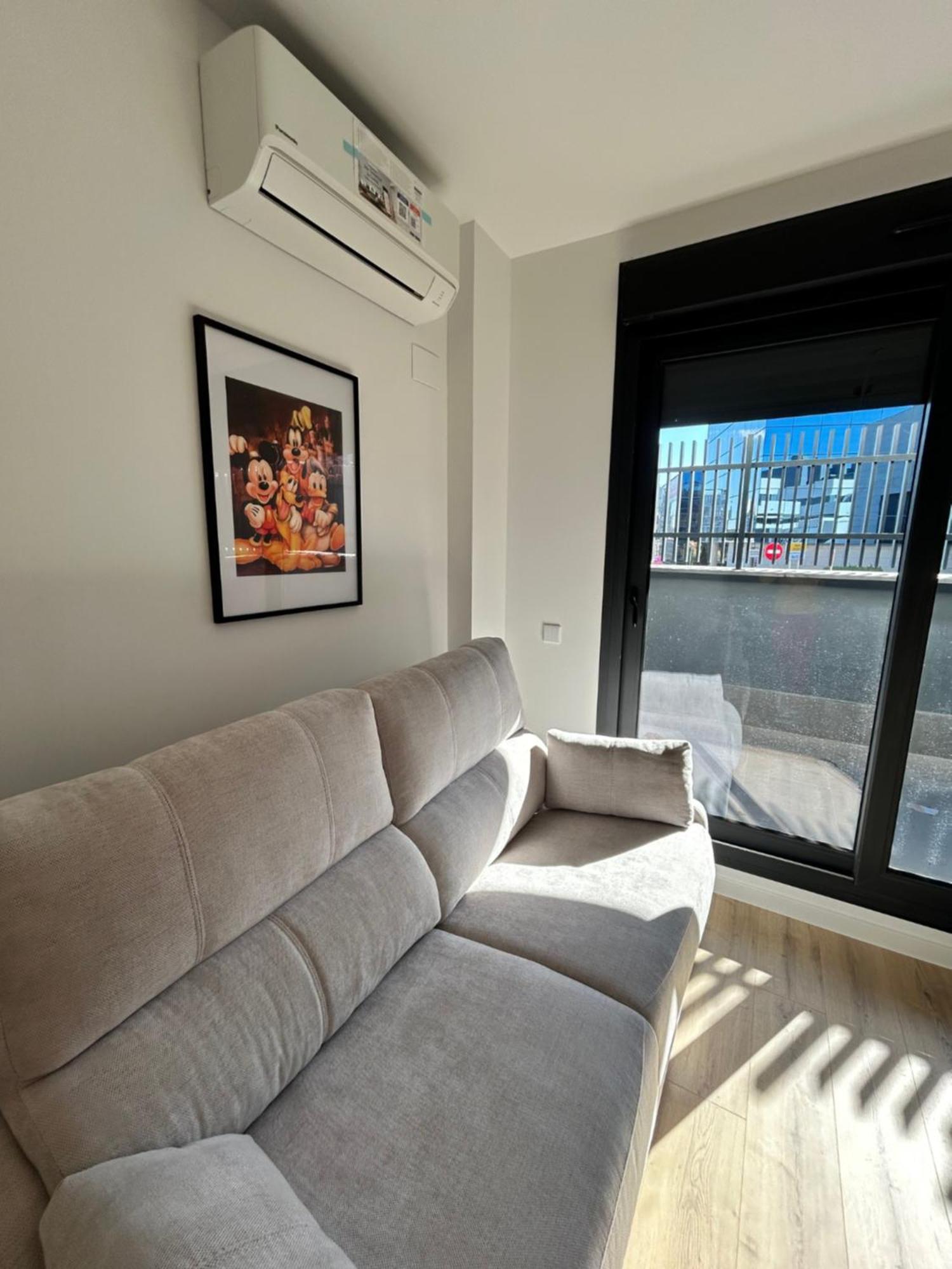 Estudios Homer Y Disney Con Piscina Climatizada, Piscina Exterior,Gimnasio, Coworking, Padel,Netflix Y Wifi Gratis San Sebastián de los Reyes Exteriör bild